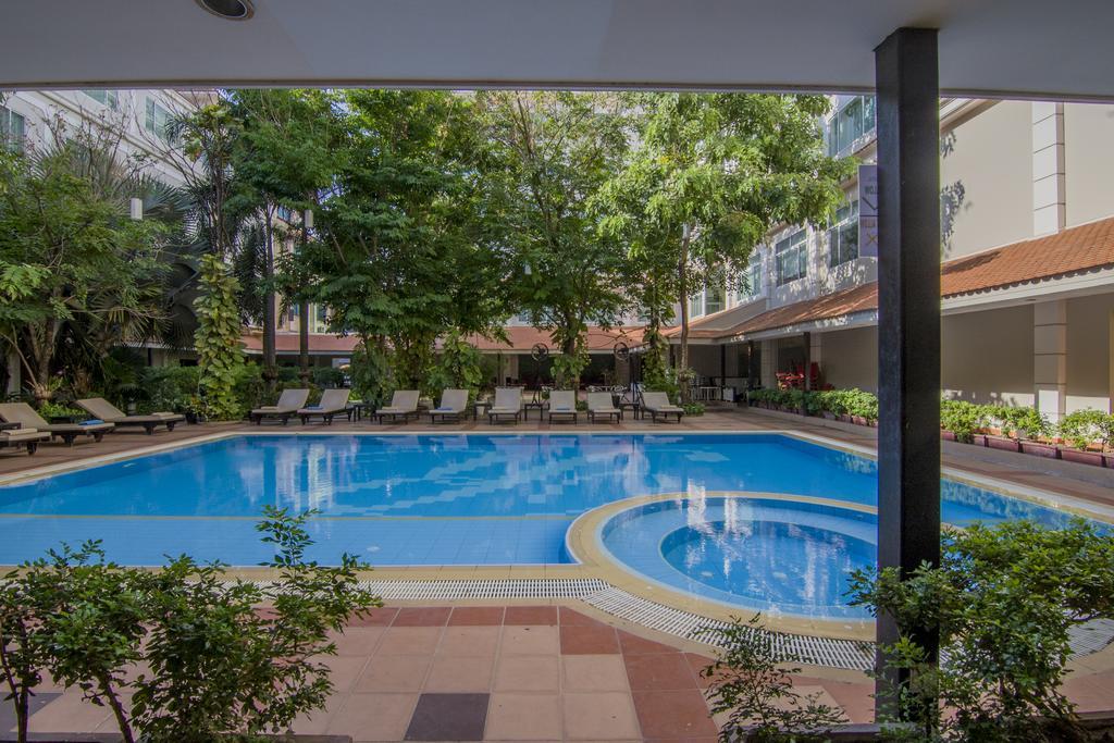 Angkor Riviera Hotel Sziemreap Kültér fotó